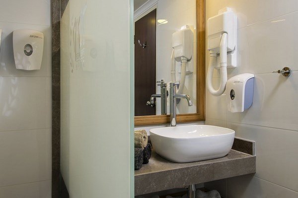 מלון קיסר פרמייר אילת - חדרים מלון קיסר פרמייר אילת - חדרים