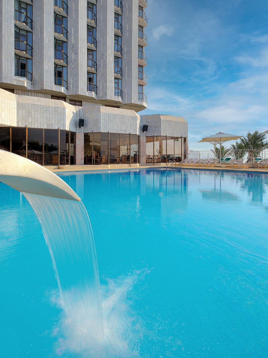 בריכת השחייה בריכת השחייה