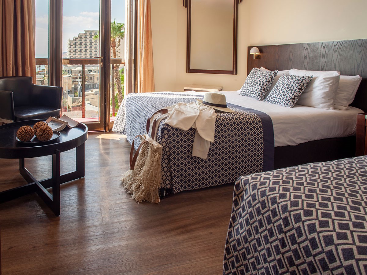 חדר משפחתי עם 2 מיטות זוגיות חדר משפחתי עם 2 מיטות זוגיות