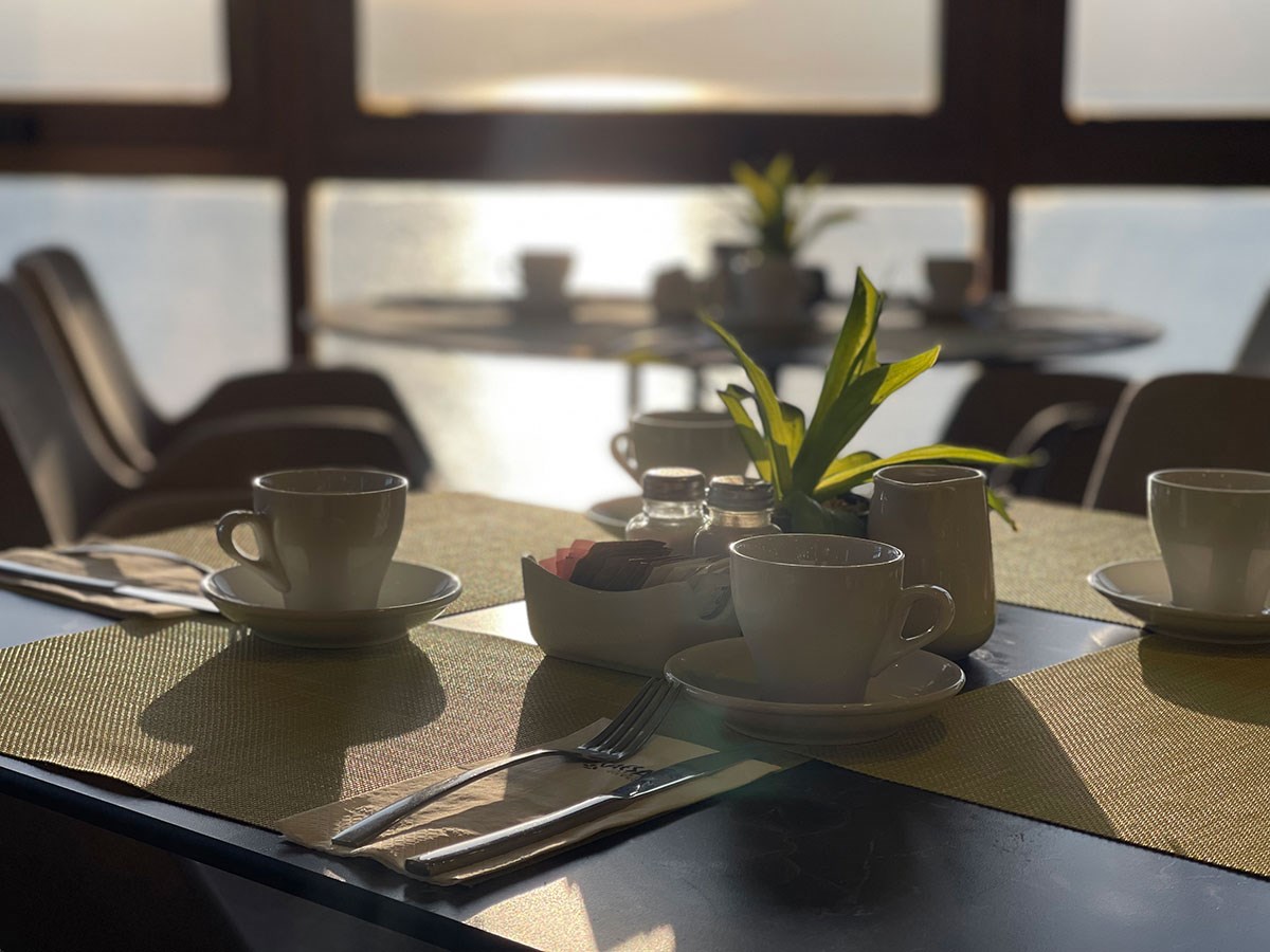 חדר האוכל חדר האוכל