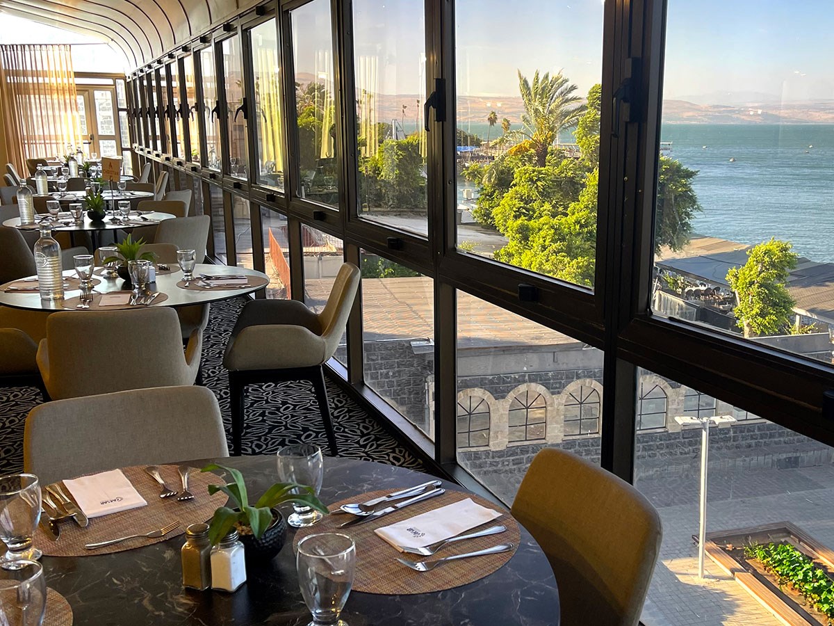 חדר האוכל חדר האוכל