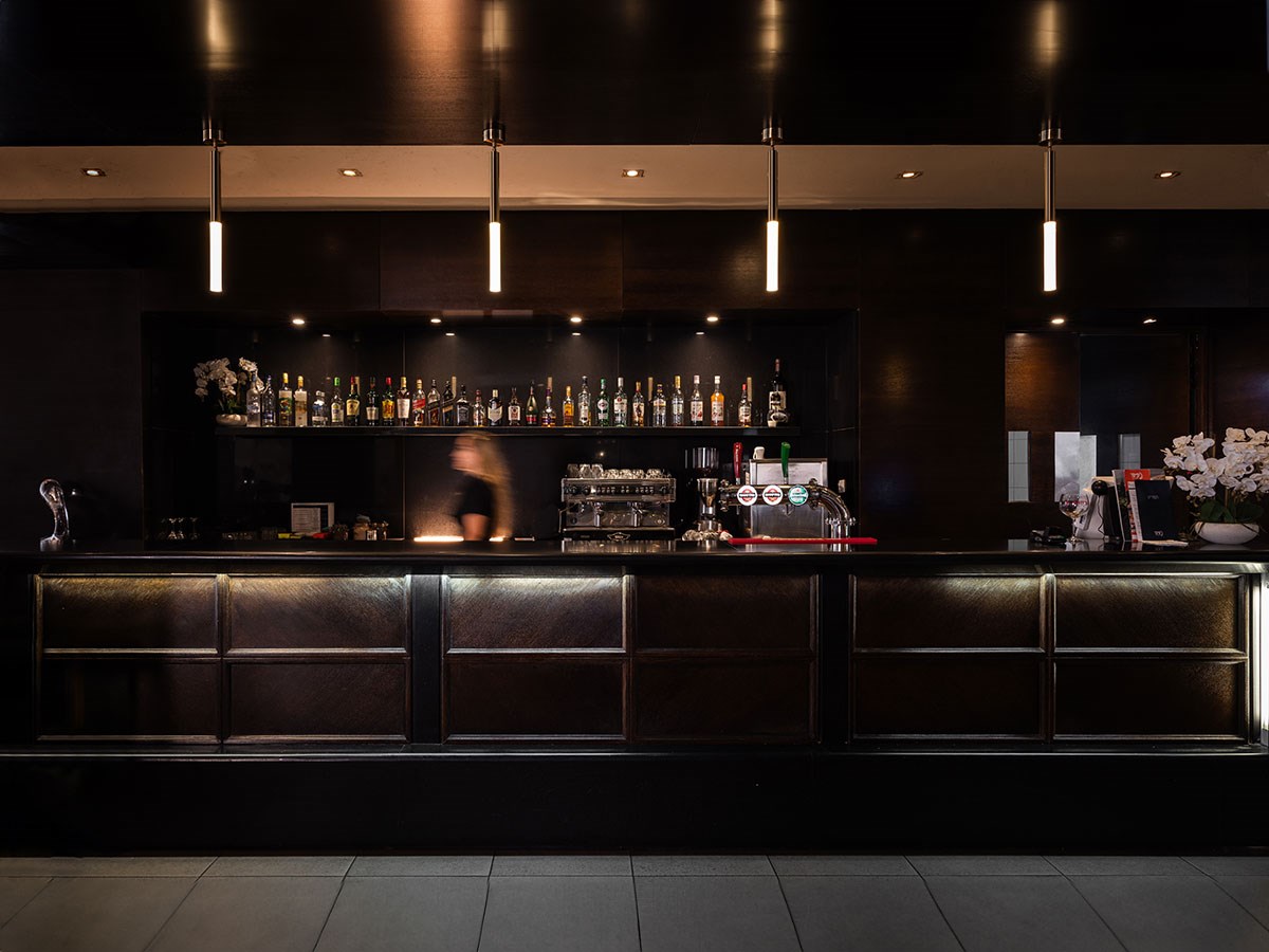 לובי בר לובי בר